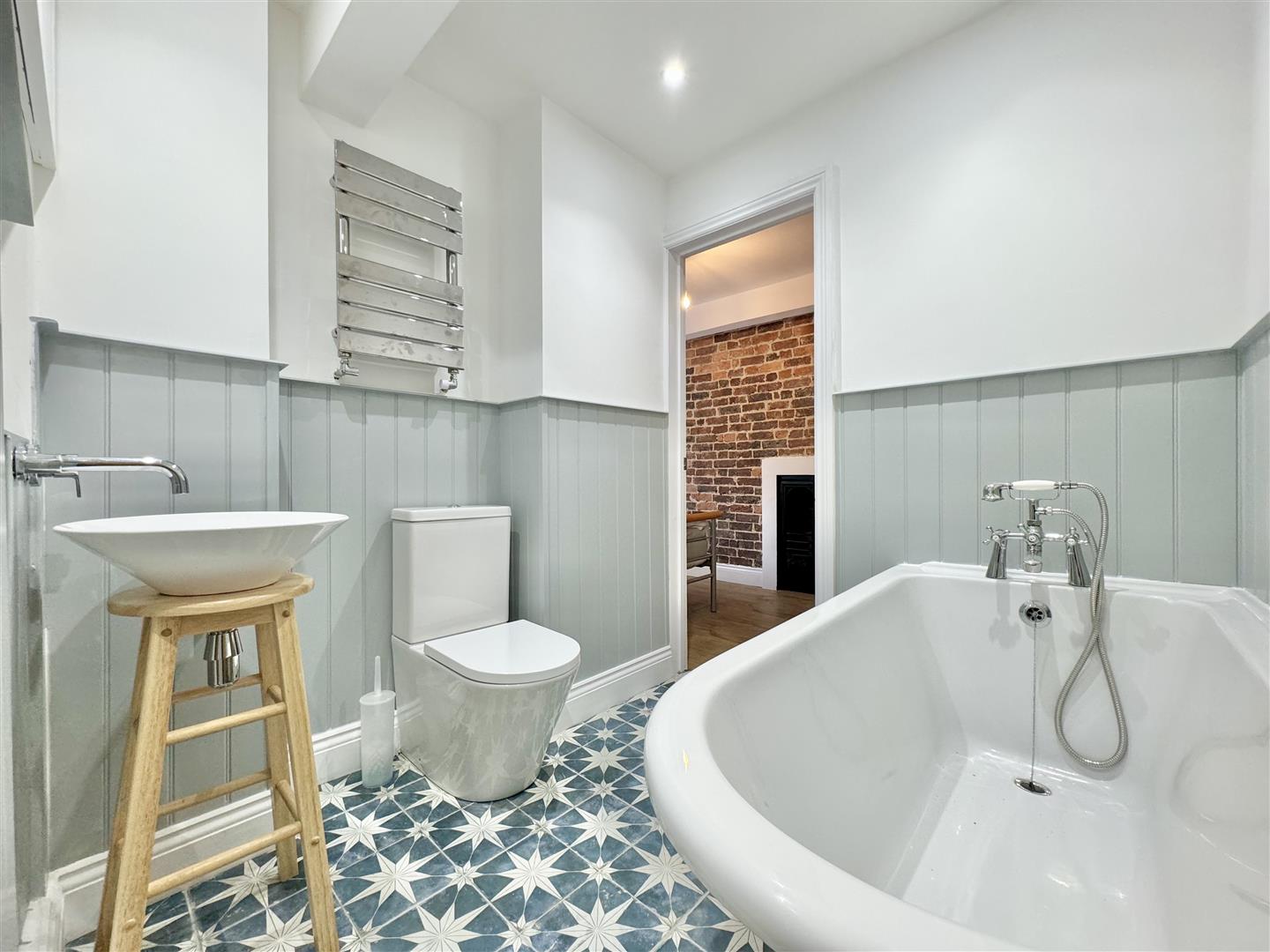 3 bed property in Marina, St. Leonards-On-Sea